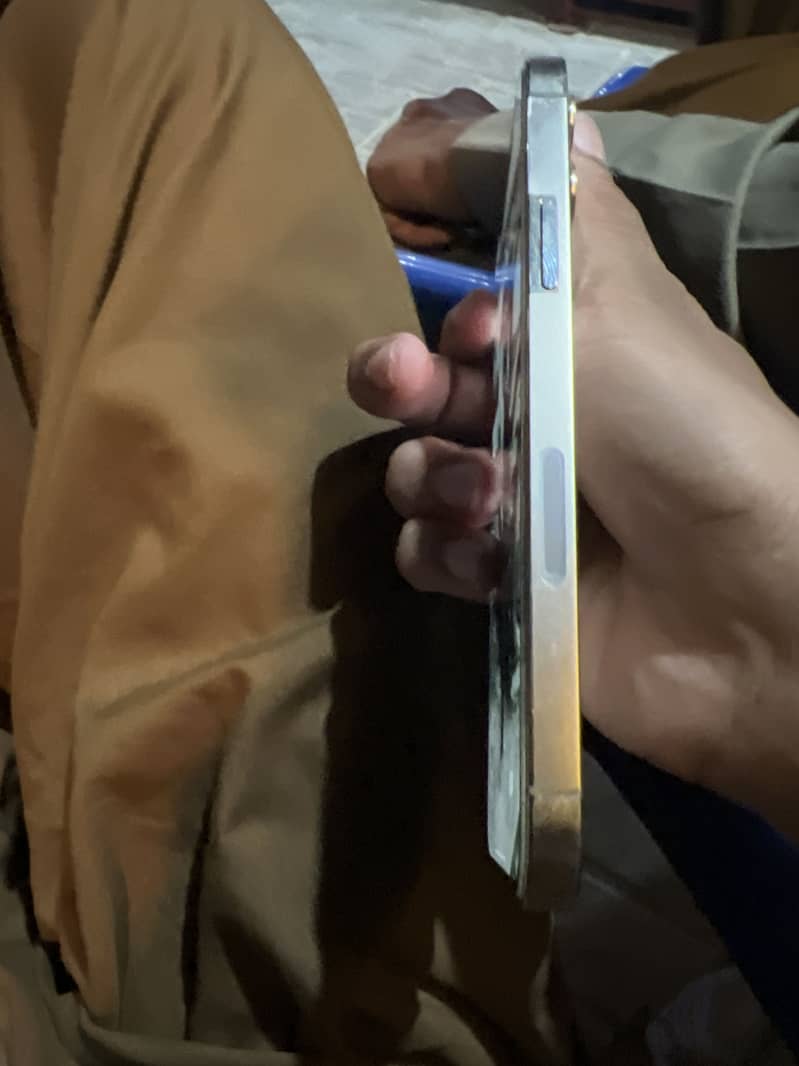 Apple iPhone 12 Pro 3