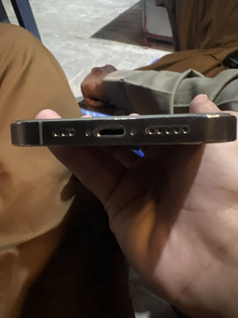 Apple iPhone 12 Pro 4