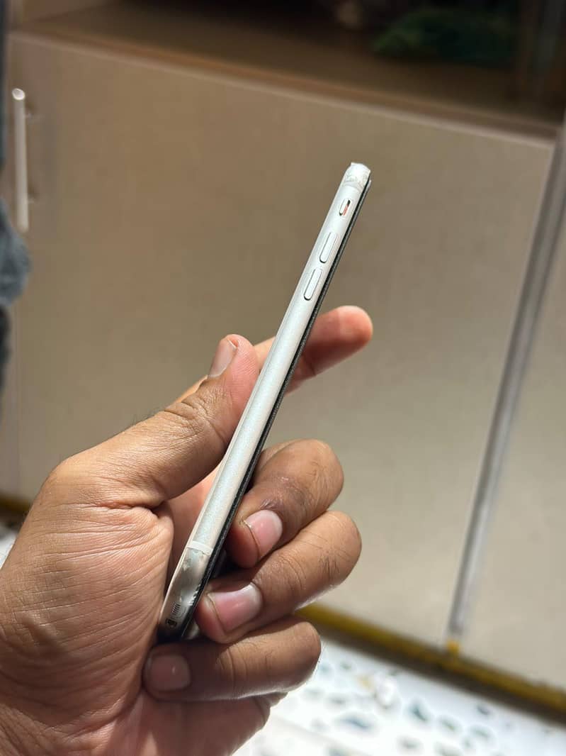 Apple iPhone SE 2