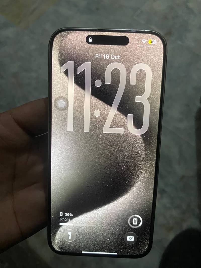 Apple iPhone 15 Pro Max 2