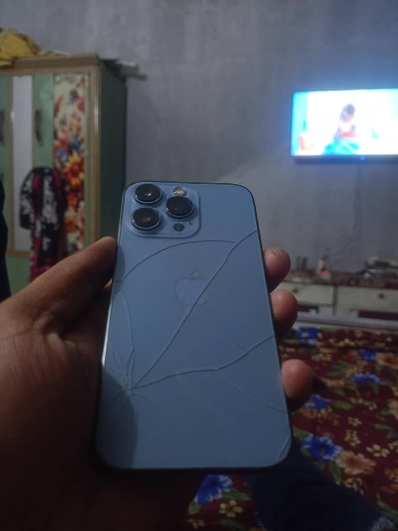 Apple iPhone 13 Pro 0