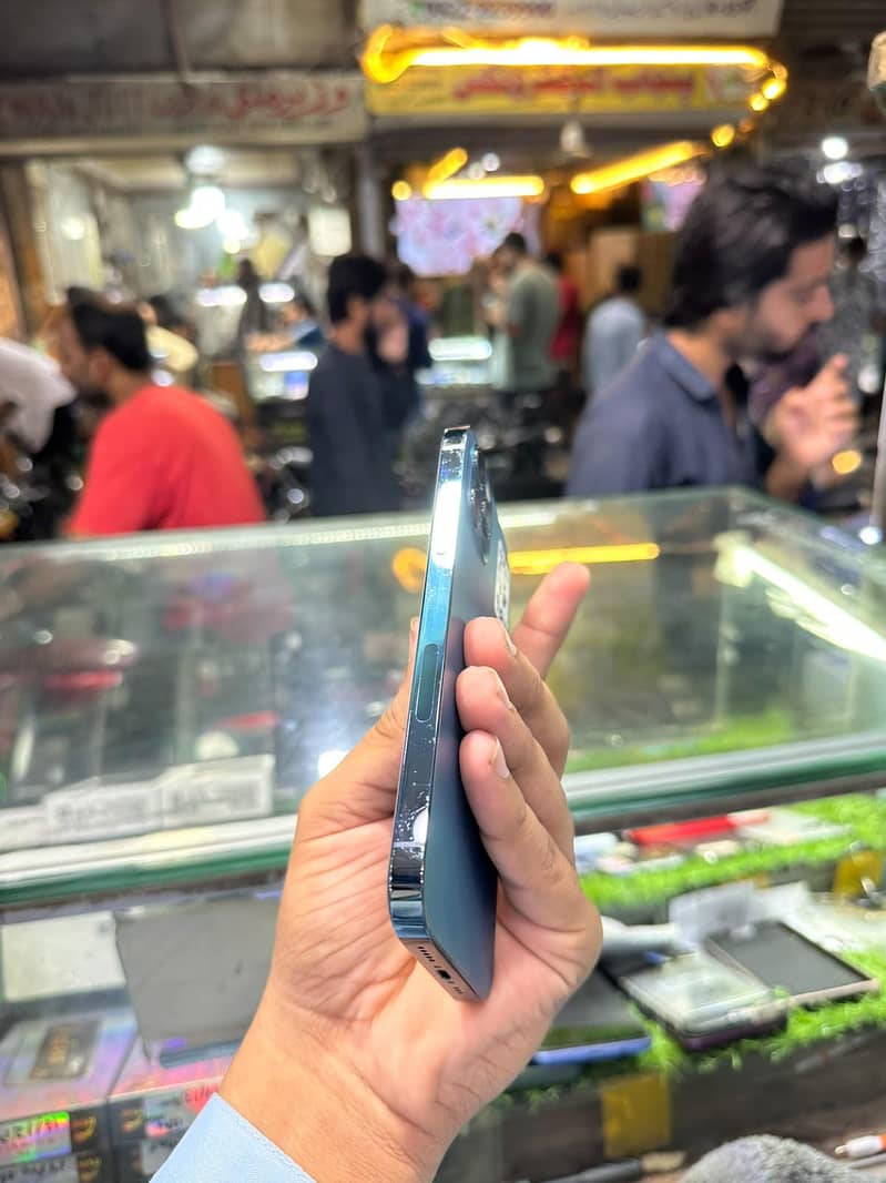 Apple iPhone 12 Pro 2