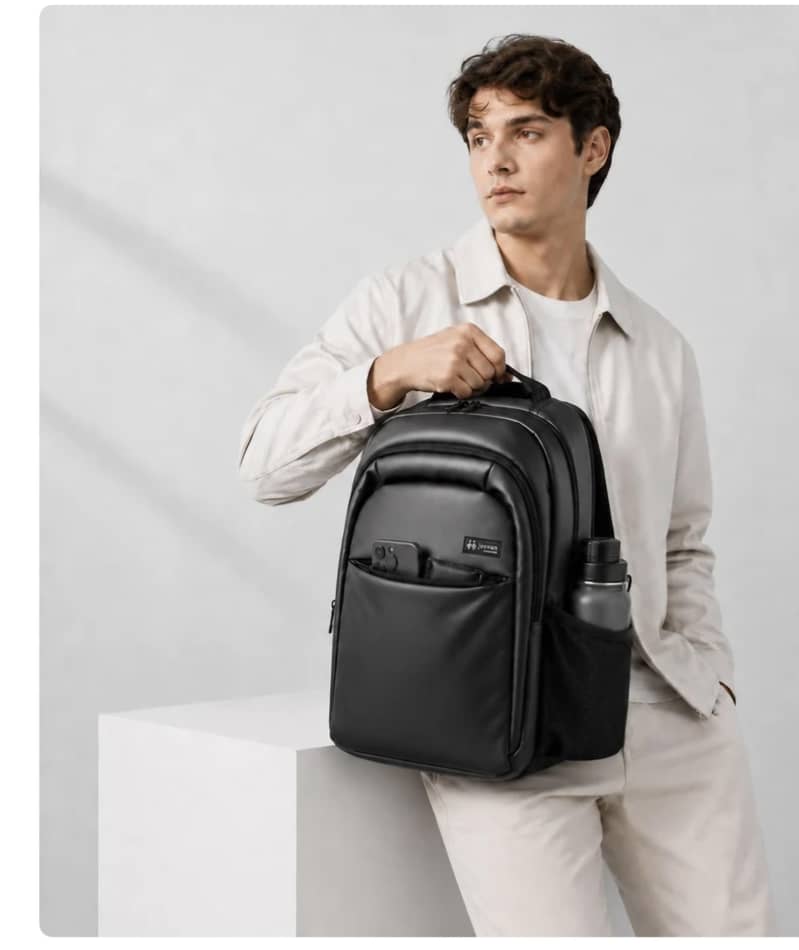 Multi-Compartment Laptop Backpack (Black) 0