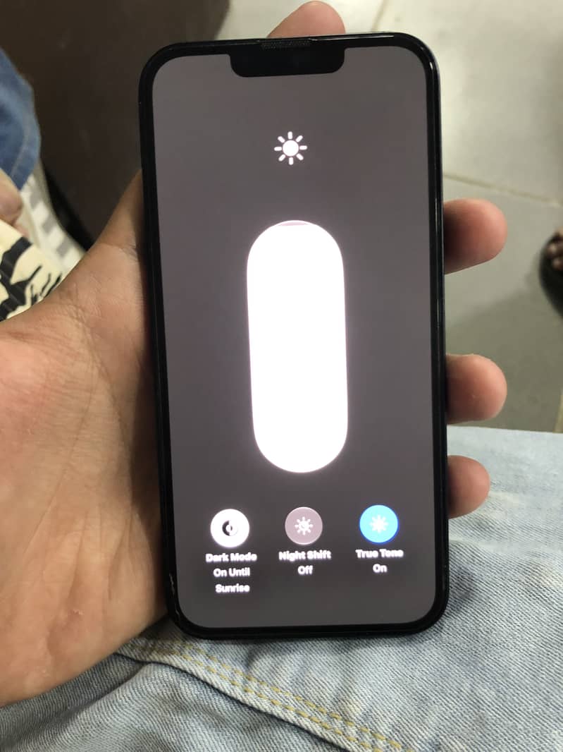 Apple iPhone 13 - Mobile Phones - 1120543197