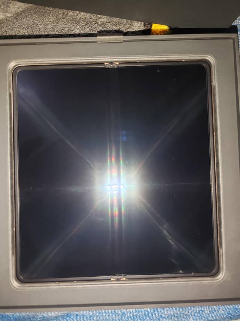 Honor Magic V5 2