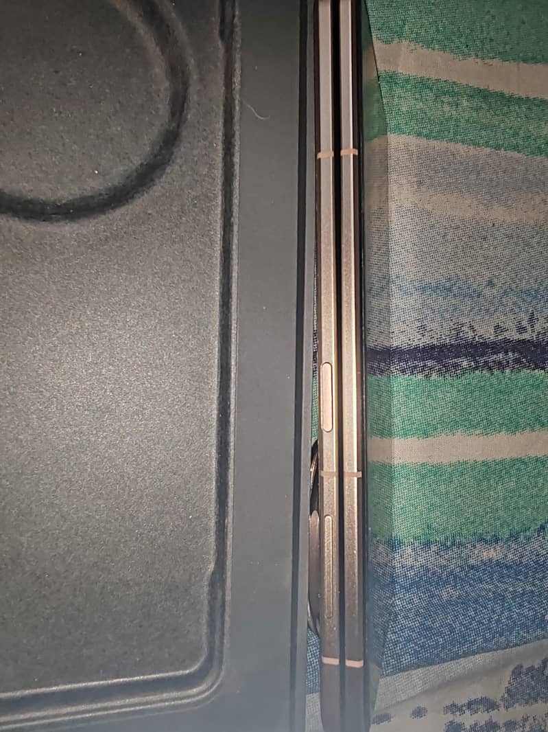 Honor Magic V5 8