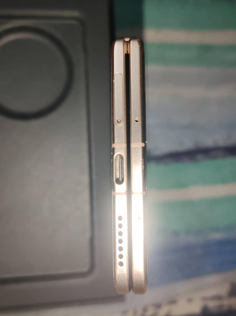 Honor Magic V5 9