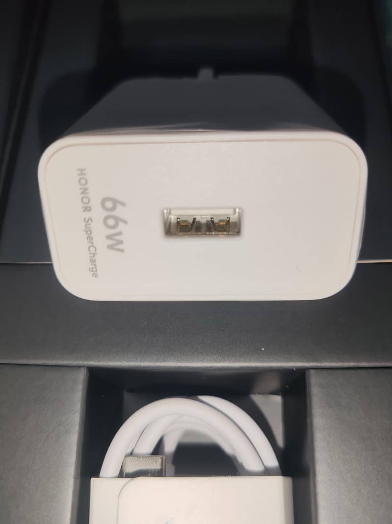 Honor Magic V5 13
