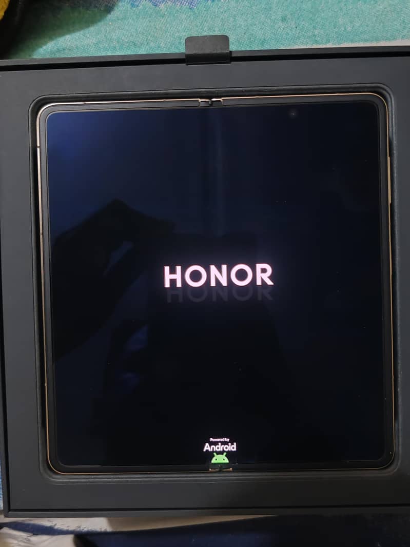 Honor Magic V5 15