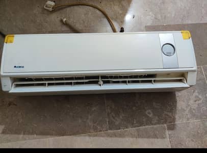 Gree Ac Non Inverter 1 Ton