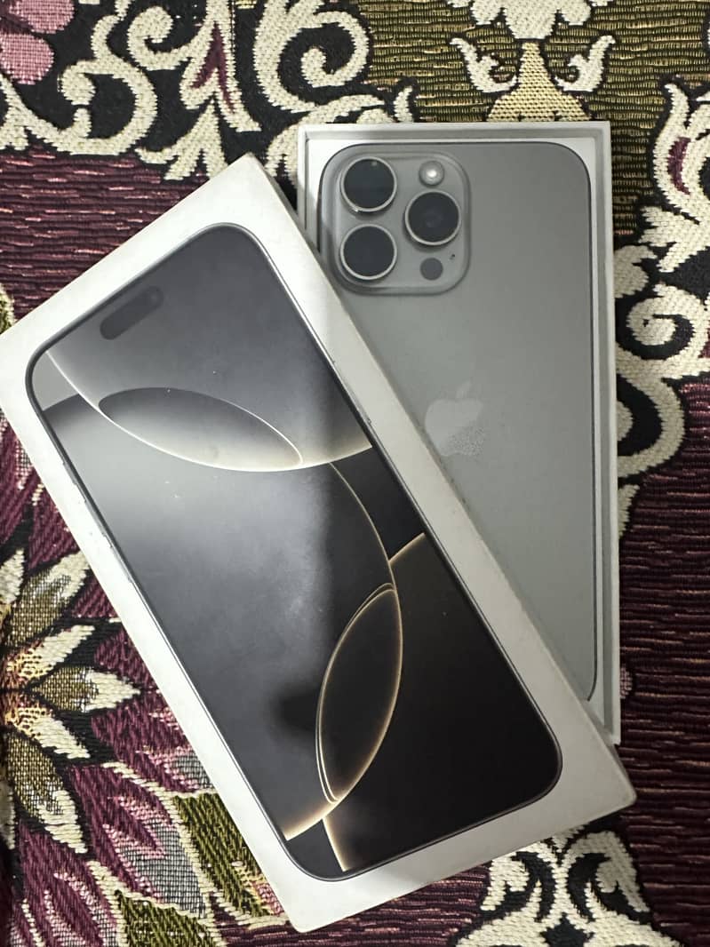 Apple iPhone 16 Pro Max 1