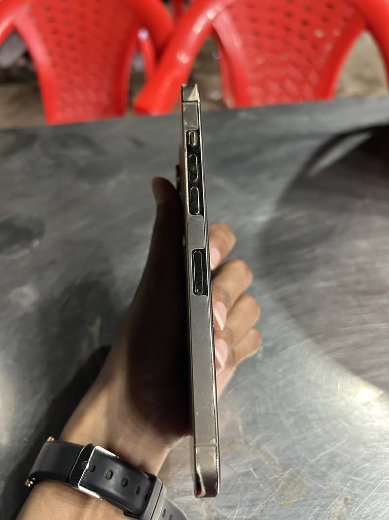 Apple iPhone 12 Pro Max 3