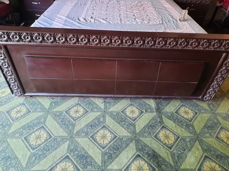 Double bed & dressing table 1