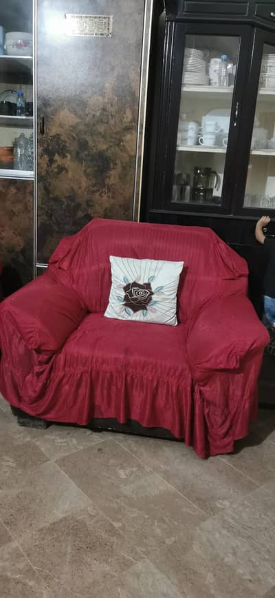 6 seater sofa in good condition