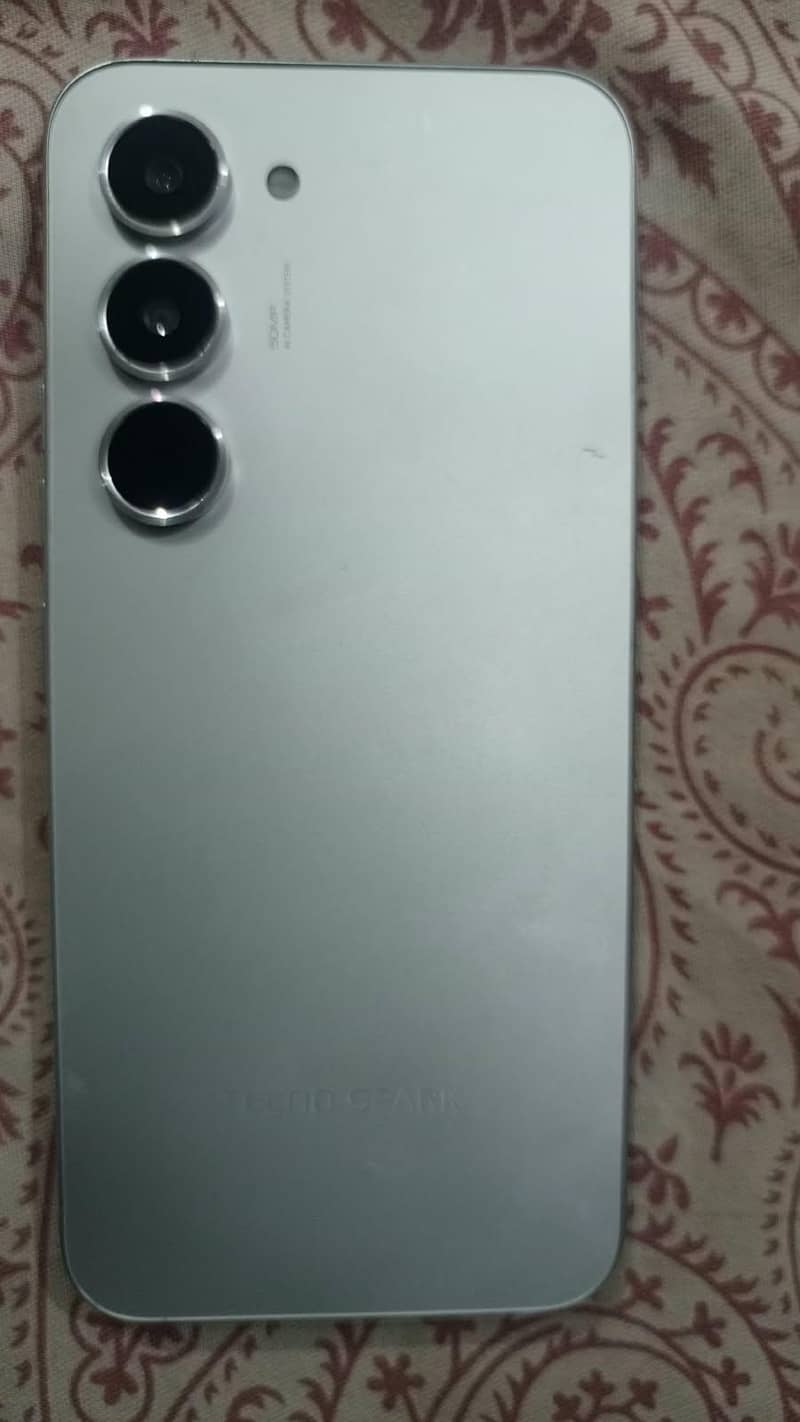 Tecno spark40 pro 3
