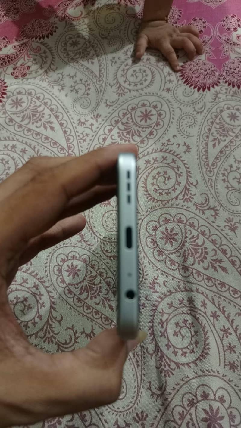 Tecno spark40 pro 7