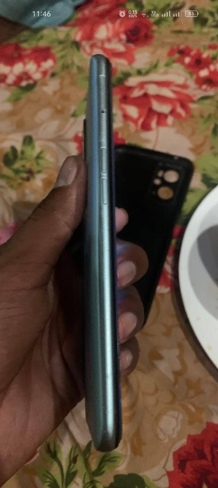 OPPO A76 1