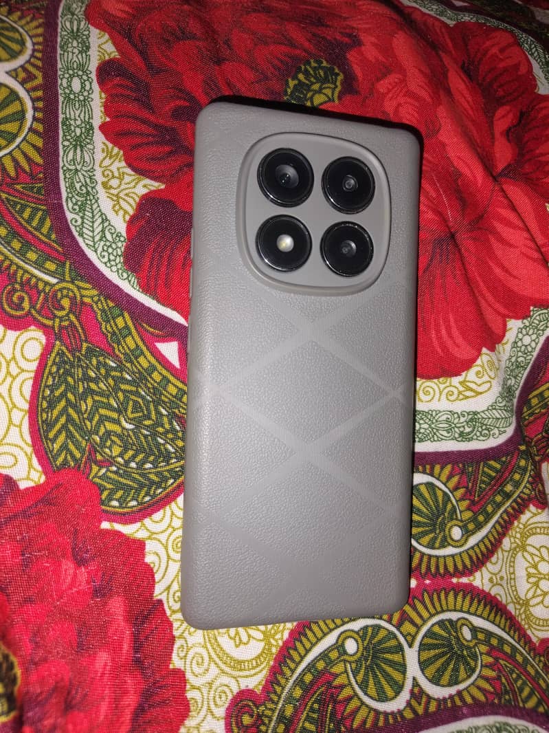 Xiaomi Redmi Note 14 Pro 1