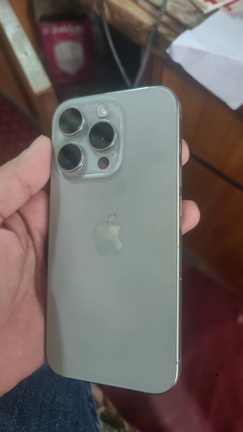 Apple iPhone 15 Pro 2