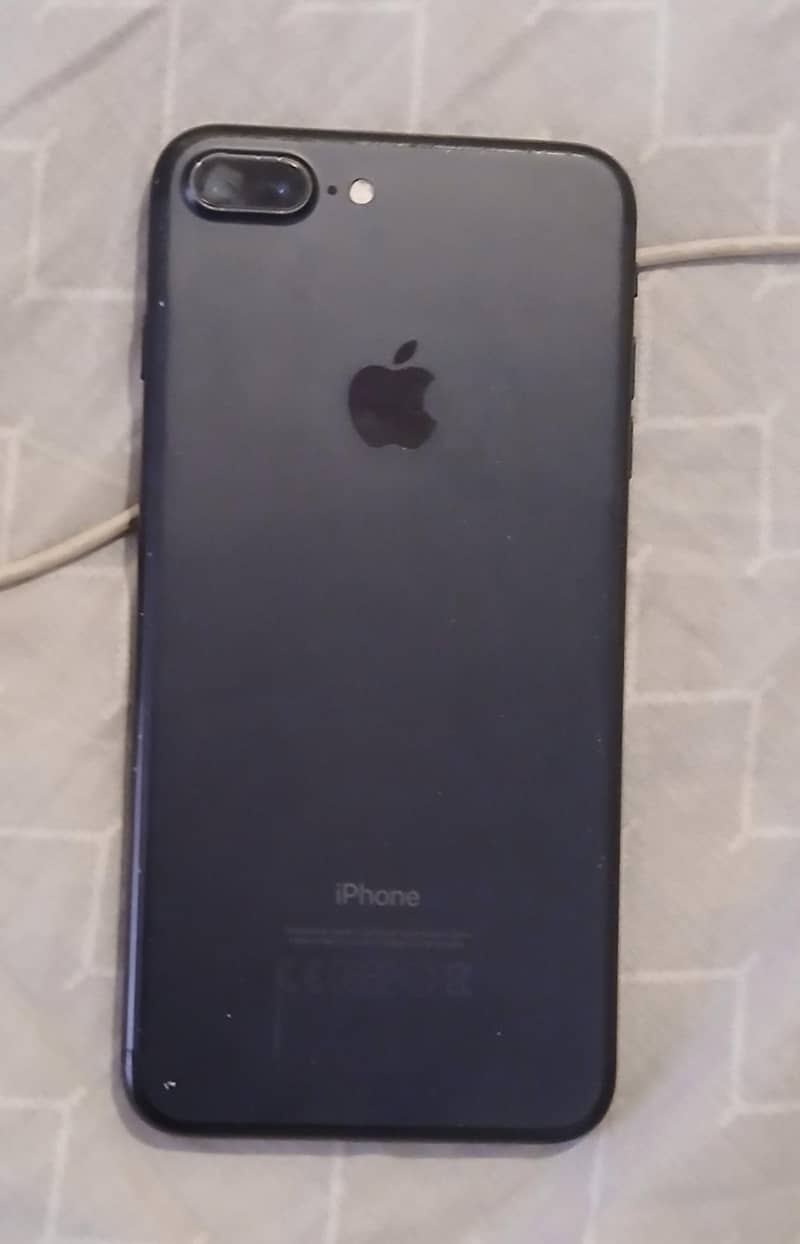 Apple iPhone 7 Plus 1