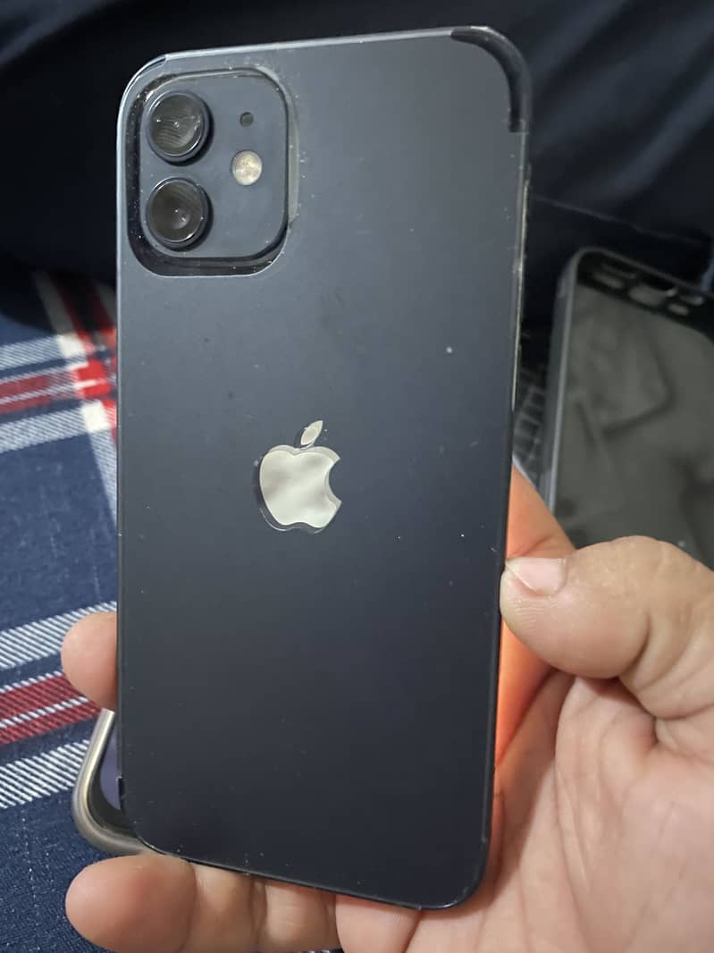 Apple iPhone 12 1
