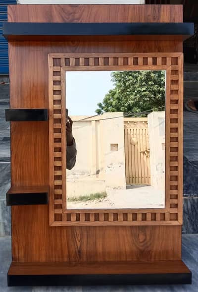 Primier mirror frame