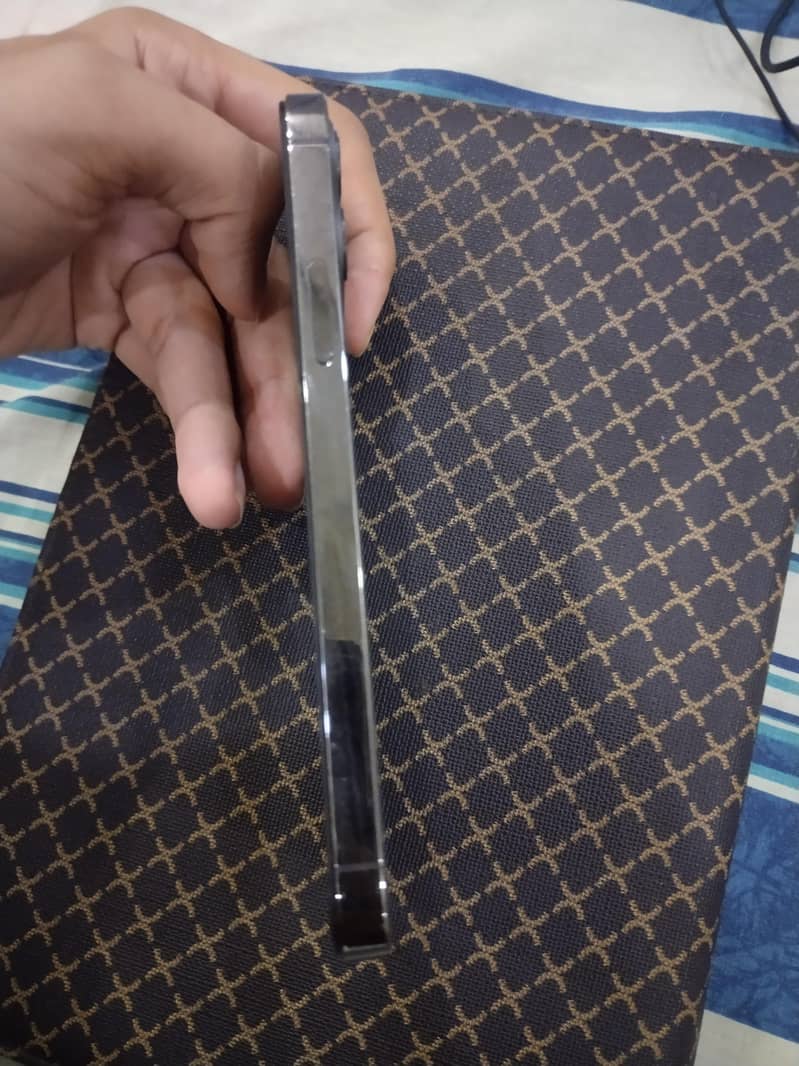 Apple iPhone 12 Pro 6