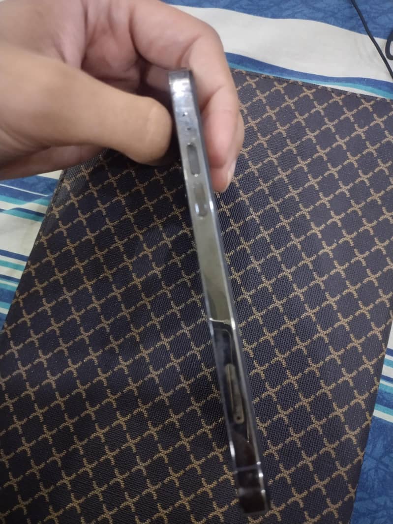 Apple iPhone 12 Pro 9