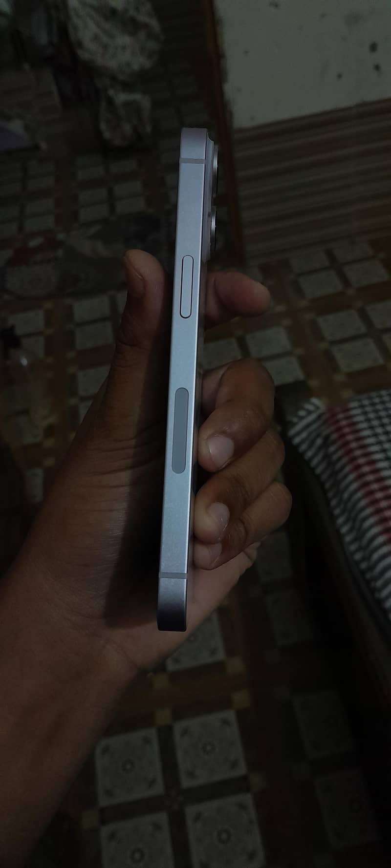 Apple iPhone 14 3