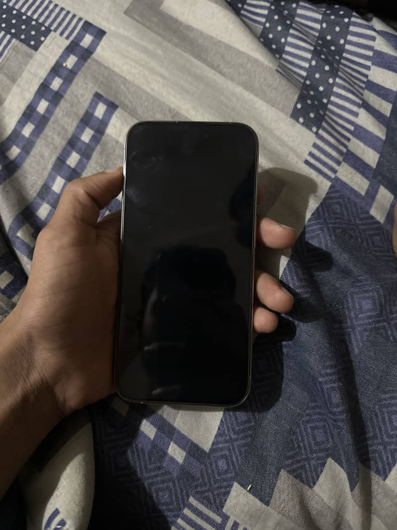 Apple iPhone 15 Pro 6
