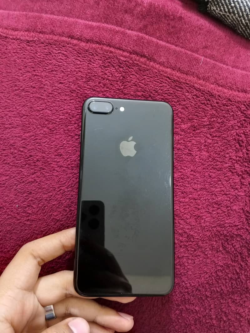 Apple iPhone 7 Plus 1