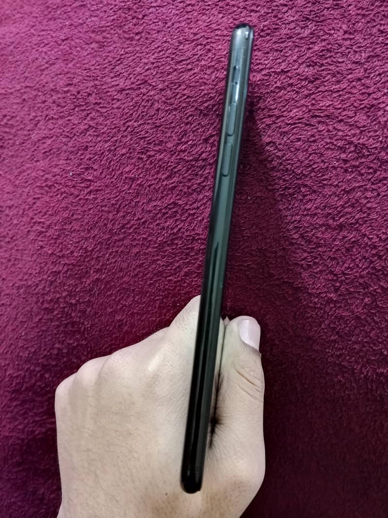 Apple iPhone 7 Plus 5