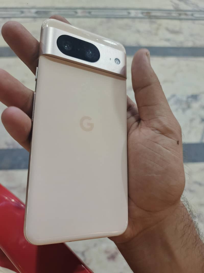 google pixel 8. 4