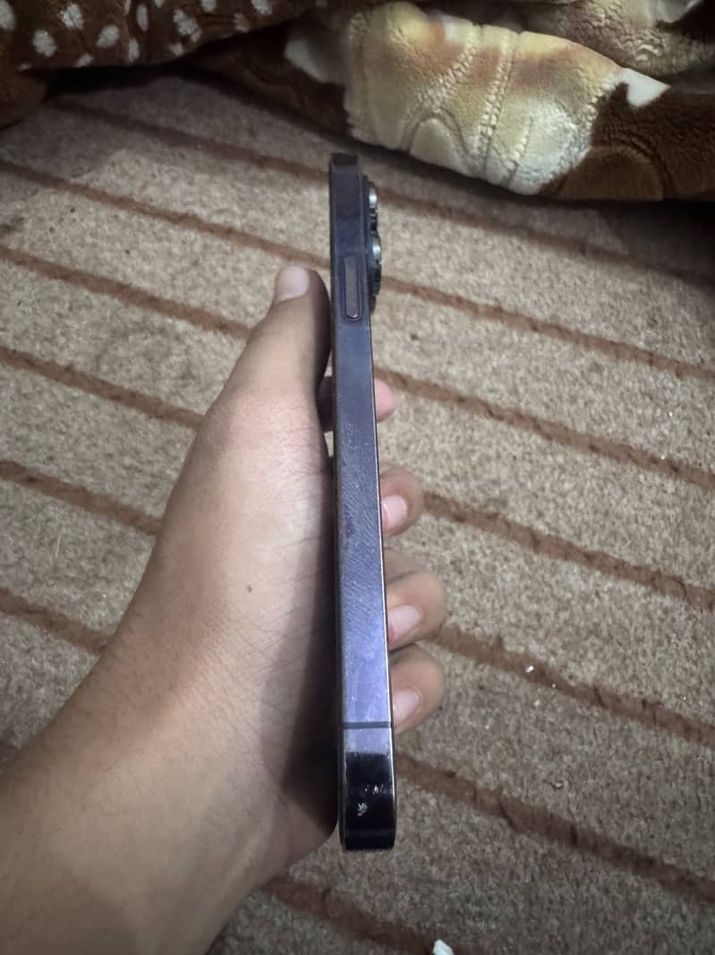 Apple iPhone 14 Pro Max 2