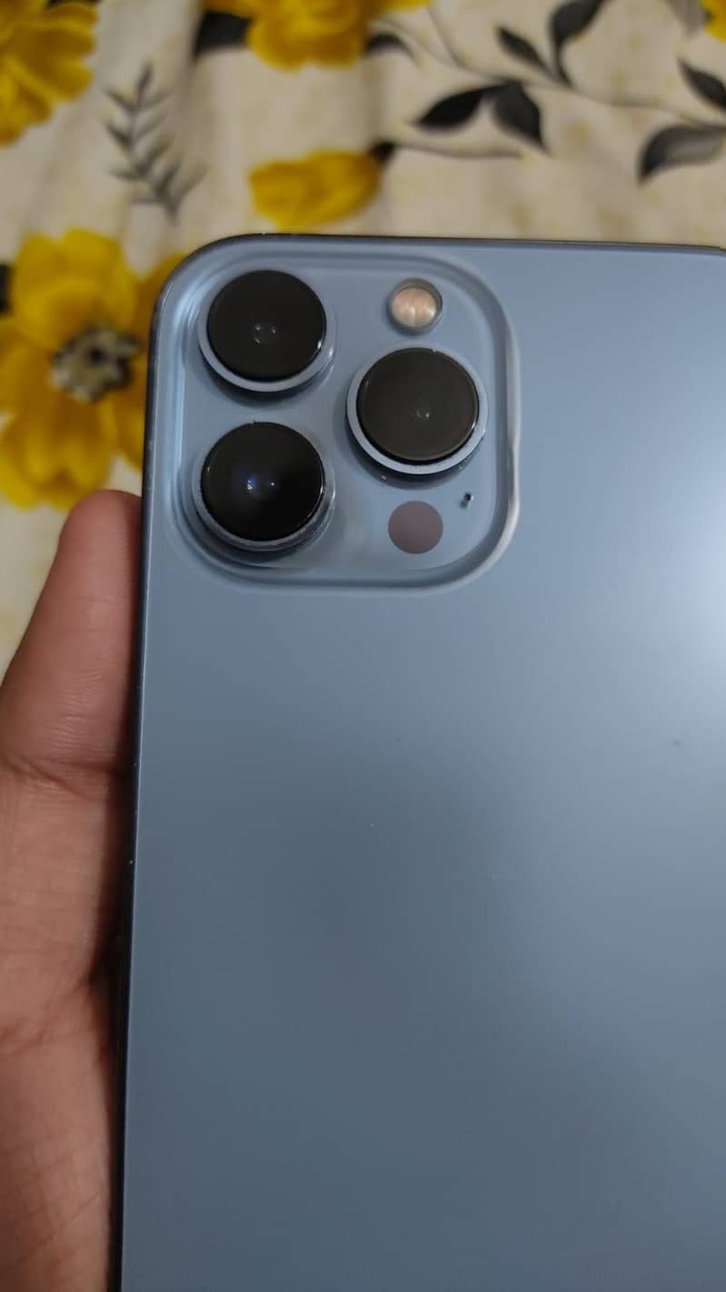 IPhone 13 pro max 1