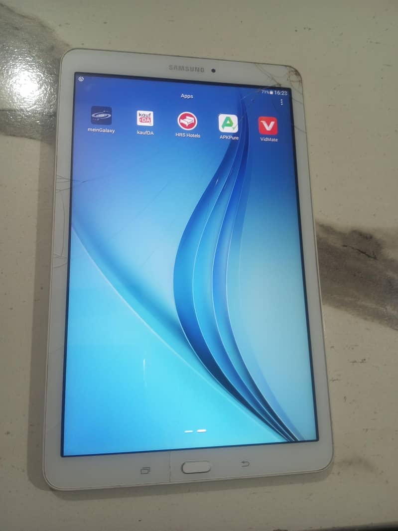 Samsung Galaxy Tab E 1