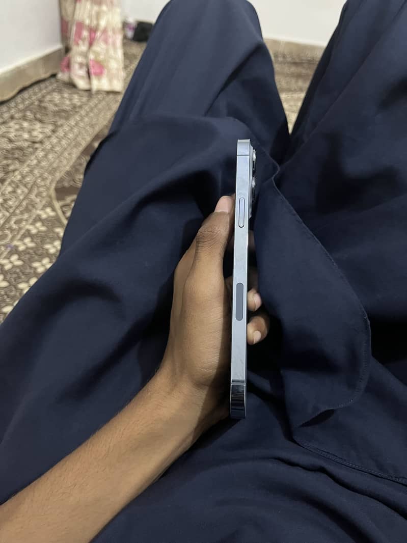 Apple iPhone 13 Pro Max 3