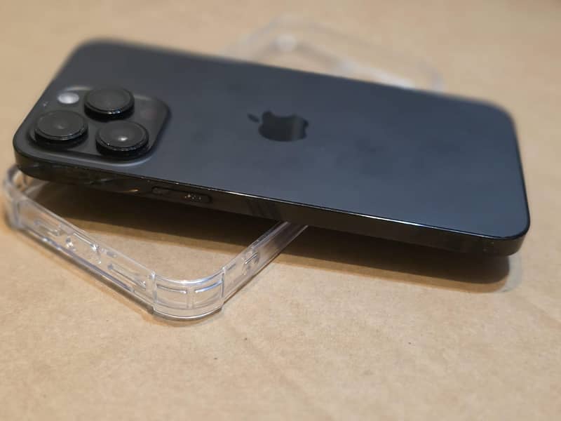 Apple iPhone 14 Pro Max 0