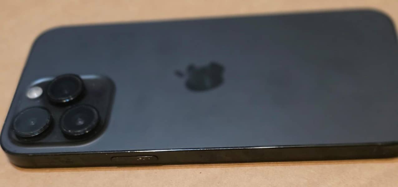Apple iPhone 14 Pro Max 8