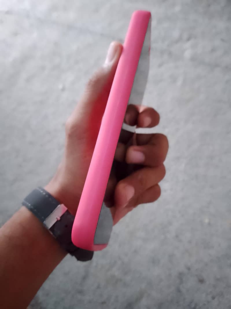Realme Note 60x 4
