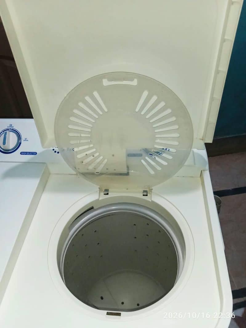 Haier washing machine twin tub model number HWM 100-AS - Washer & Dryer ...