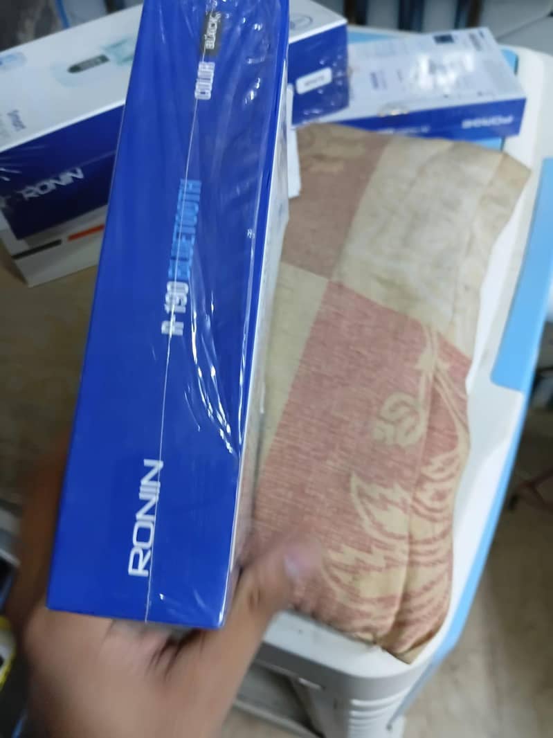 R 190 Bluetooth 3