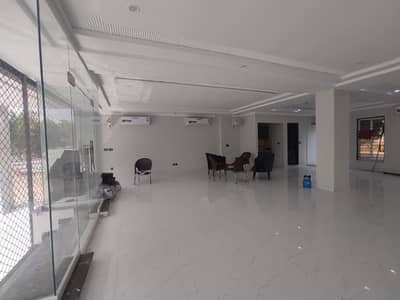Premium 8 Marla Commercial Hall | 4 ACs Installed | Prime Sector E | Bahria Town Lahore