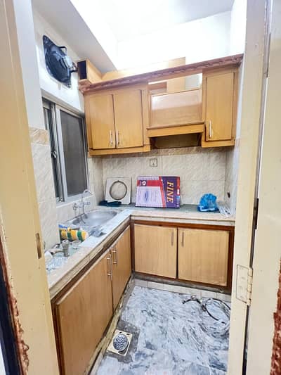 2bedroom family flat avaible for rent with all facilites