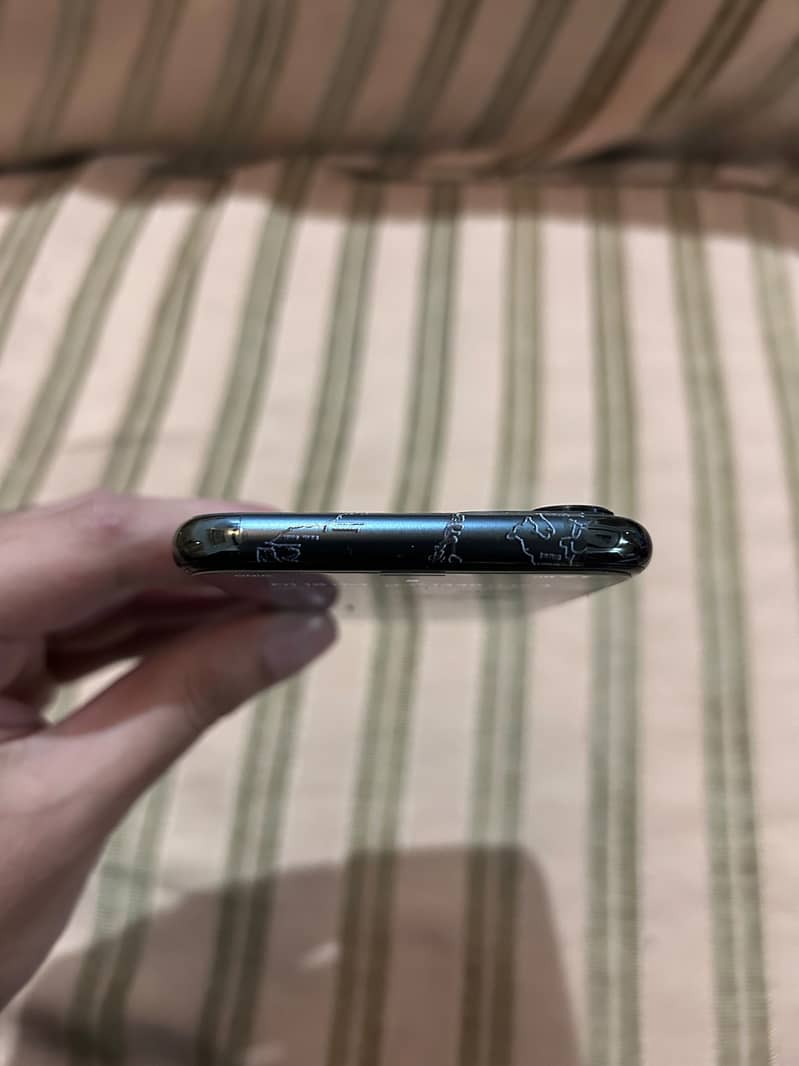 Apple iPhone 11 Pro 1