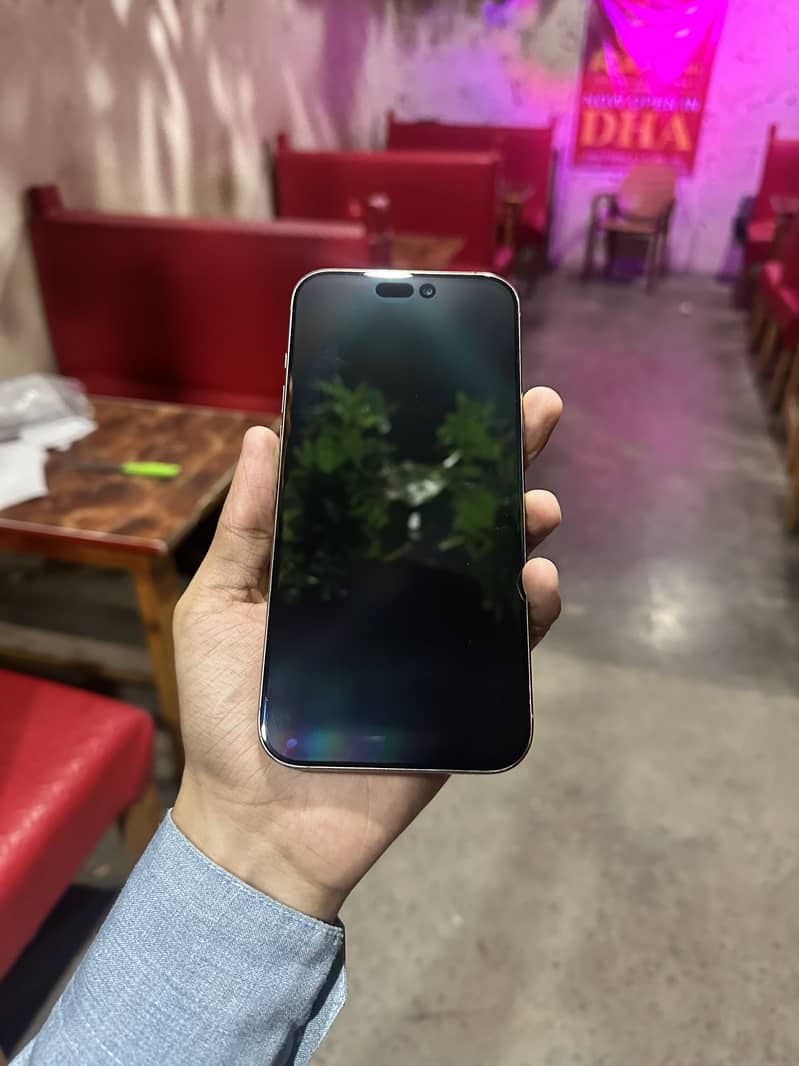 iPhone 16 Pro Max jv 5