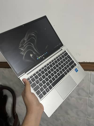 HP EliteBook 830 G8 — Core i5 11th Gen vPro