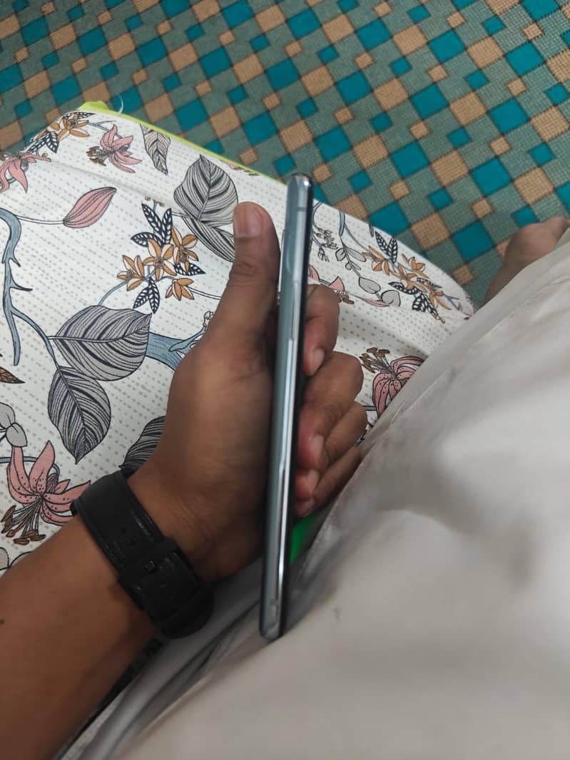 One Plus 8T 6