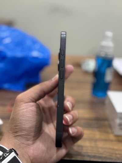 Apple iPhone 16 lla model