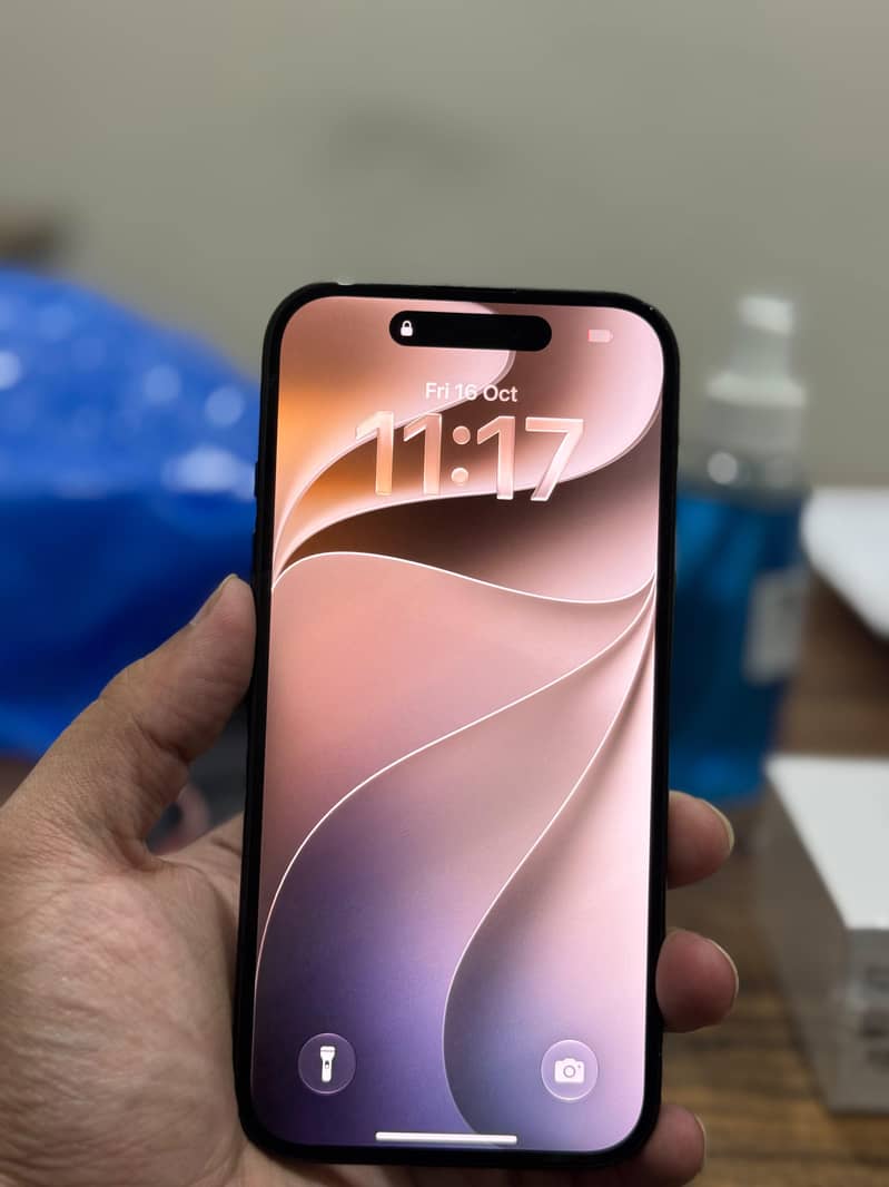 Apple iPhone 16 lla model 1